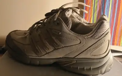 Zapatillas deportivas Adidas beige para hombre - miniatura 4