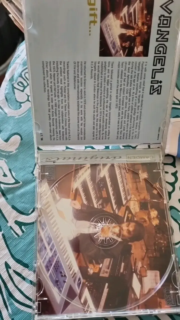 CD de música Vangelis Gift en buen estado - 3