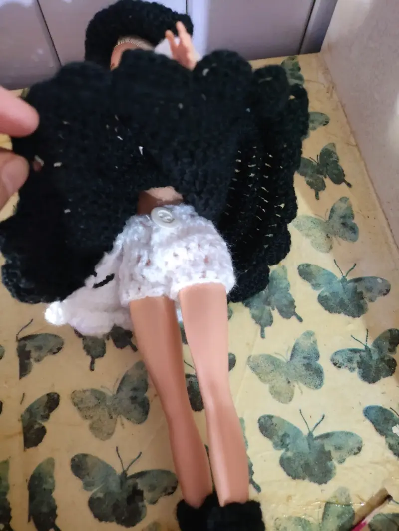 Muñeca Barbie con traje típico chileno - 5