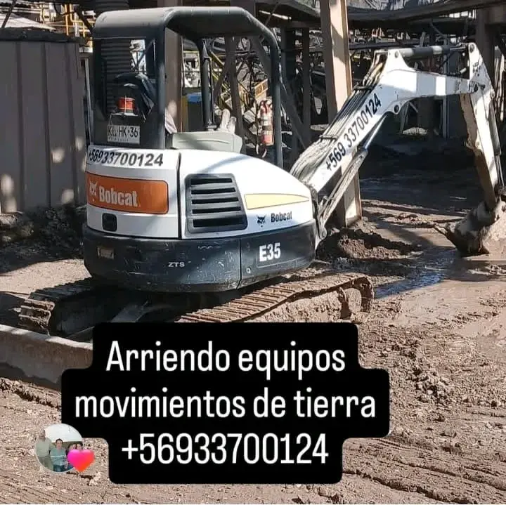 Arriendo de miniexcavadora Bobcat E35 para Movimie