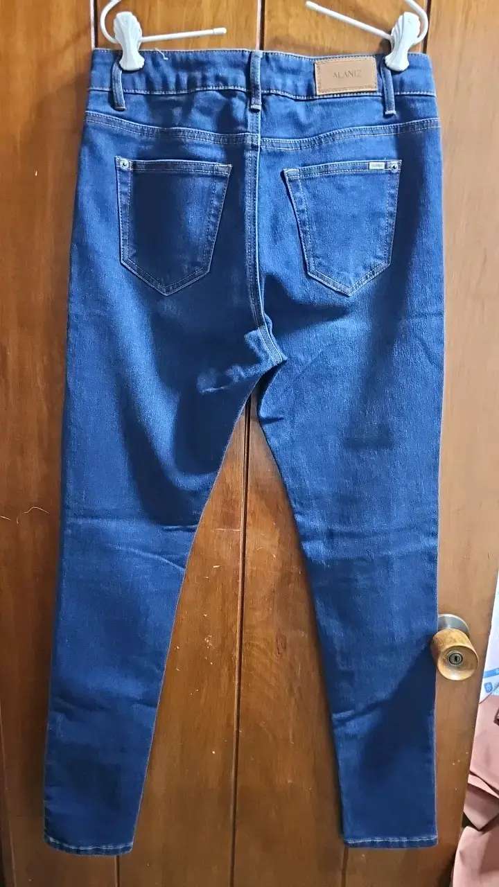 Jeans ajustados azul oscuro para mujer - 2