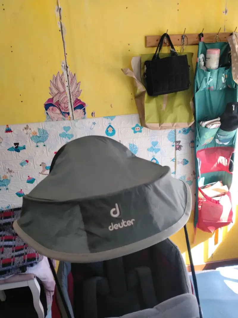 Mochila portabebés Deuter Kid Comfort roja - 3