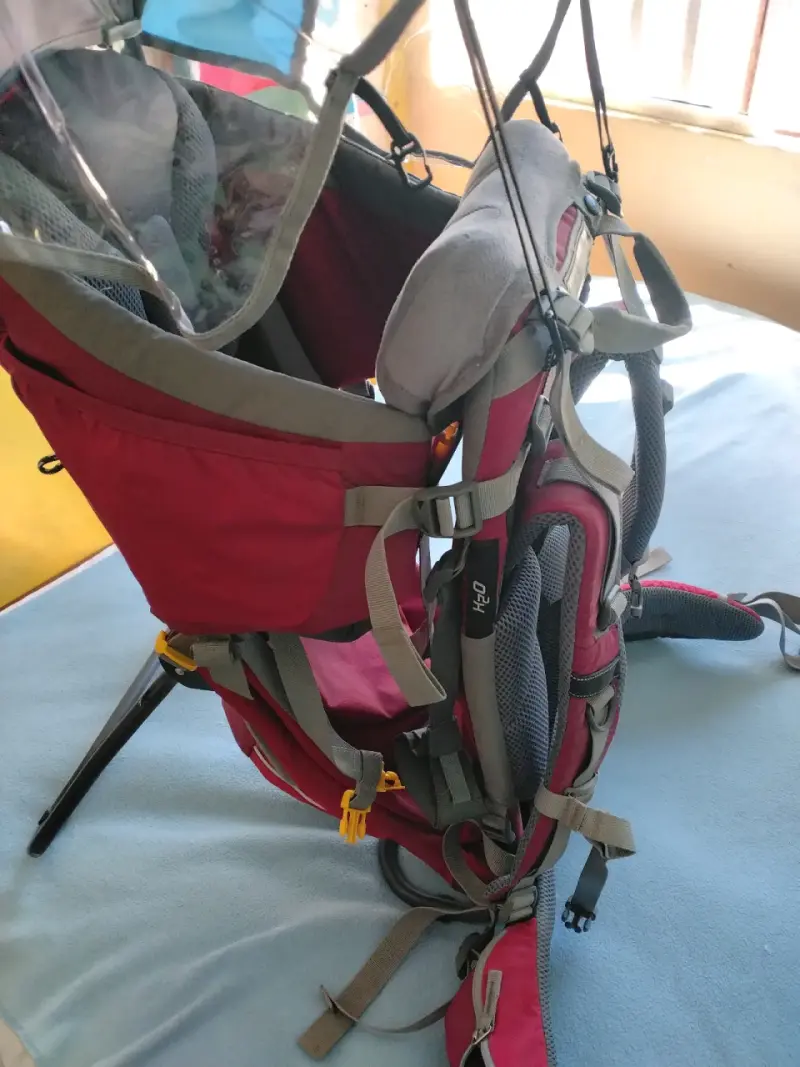 Mochila portabebés Deuter Kid Comfort roja - 4