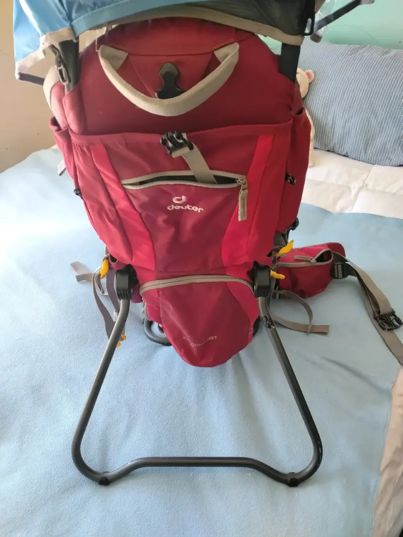 Mochila portabebés Deuter Kid Comfort roja - 5