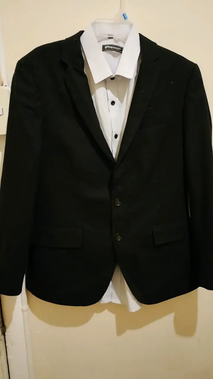 Traje formal negro con camisa y corbata talla L‼️ - 3