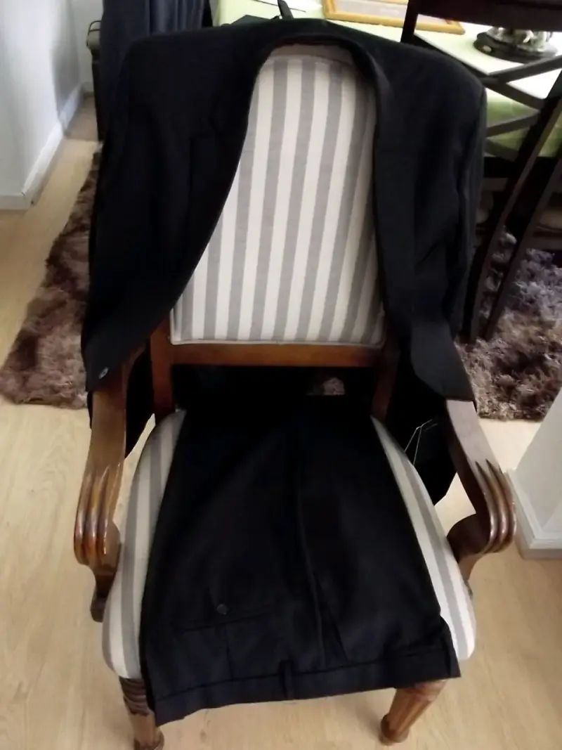 Traje formal negro nuevopara hombre en buen estado - 2