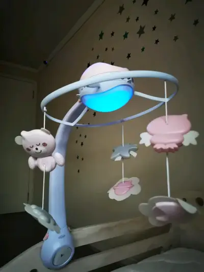 Móvil musical Marca Infantino con luces LED - miniatura 2
