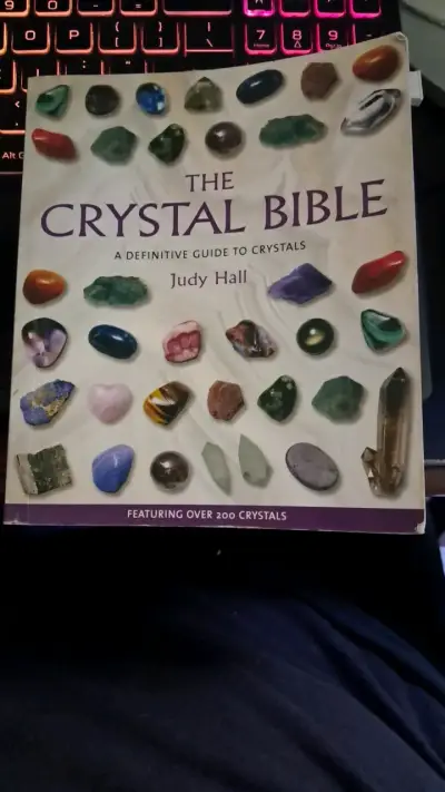 Libro The Crystal Bible de Judy Hall - miniatura 1