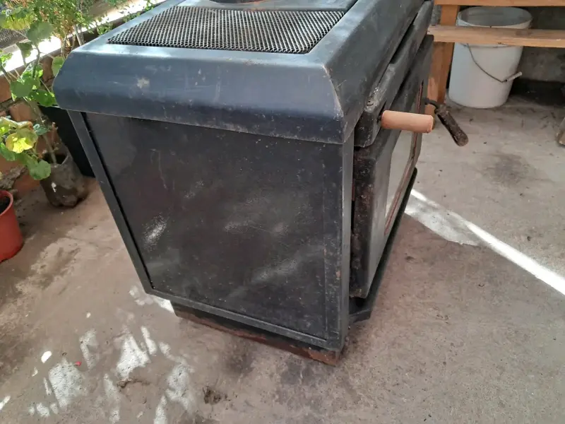 Estufa a leña de hierro fundido con puerta de vidrio - 3