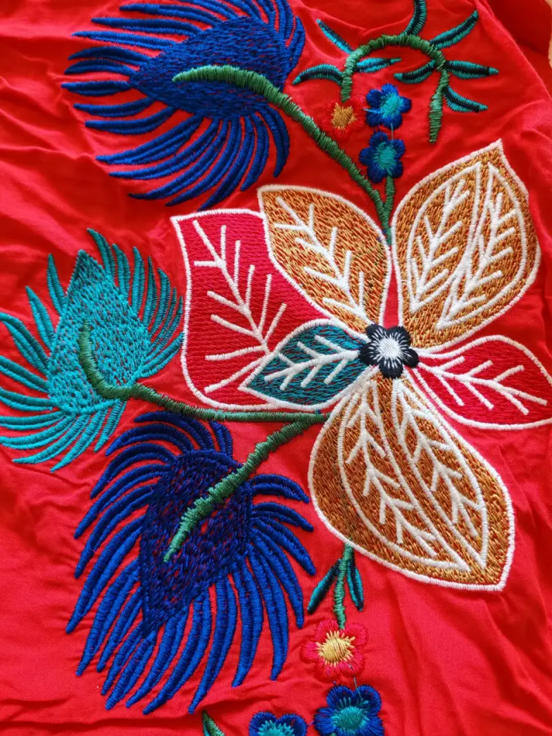 Kimono rojo bordado floral - 2