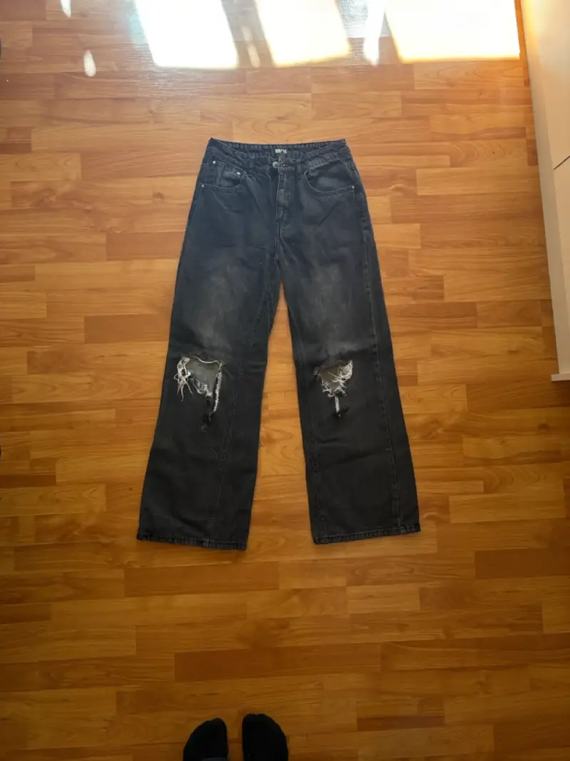 Jeans negros desgastados para mujer - 2