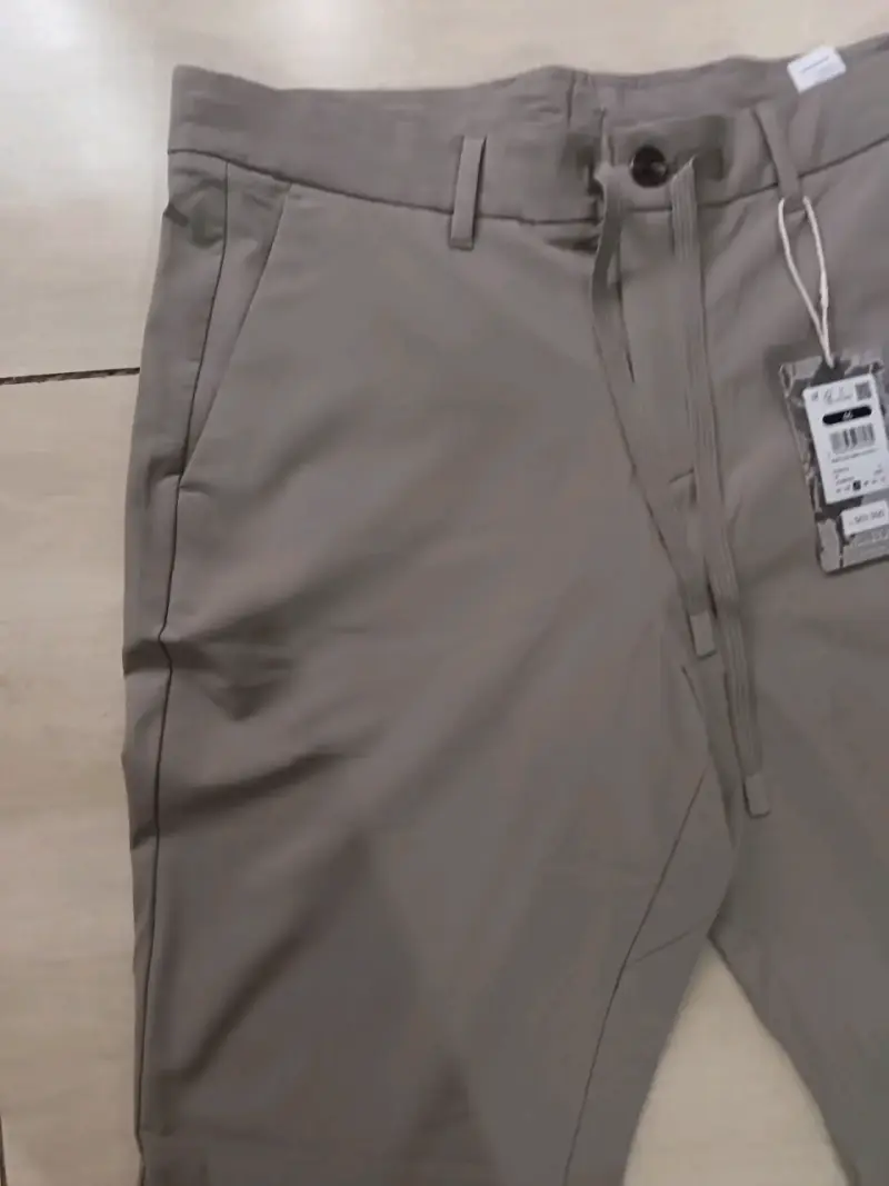Pantalones casuales color beige para hombre - 3