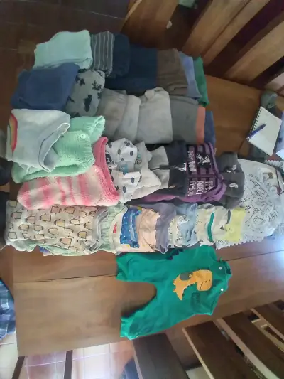Lote de ropa de bebé 12-18 meses en buen estado - miniatura 1