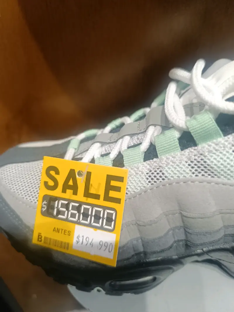 Zapatillas deportivas Nike Air Max 95 gris y verde - 2