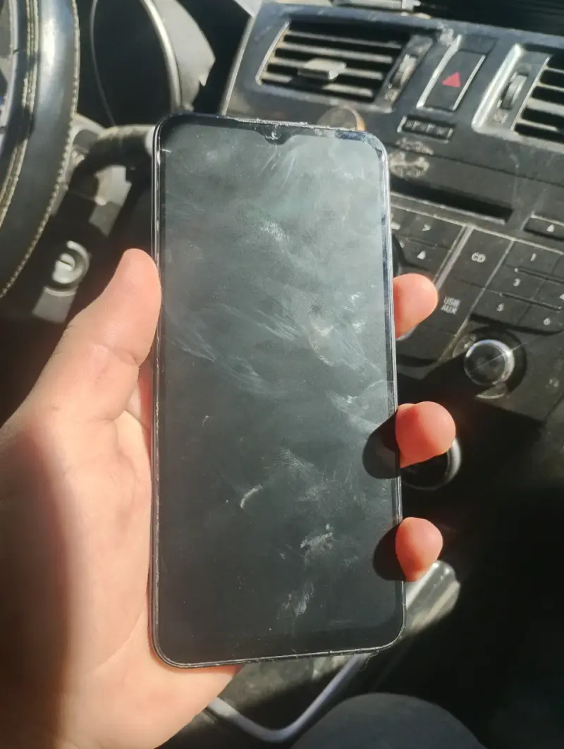 Smartphone Xiaomi Redmi 5G en buen estado - 4