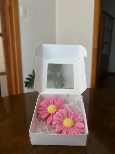 Velas decorativas en forma de flor rosa - miniatura 2