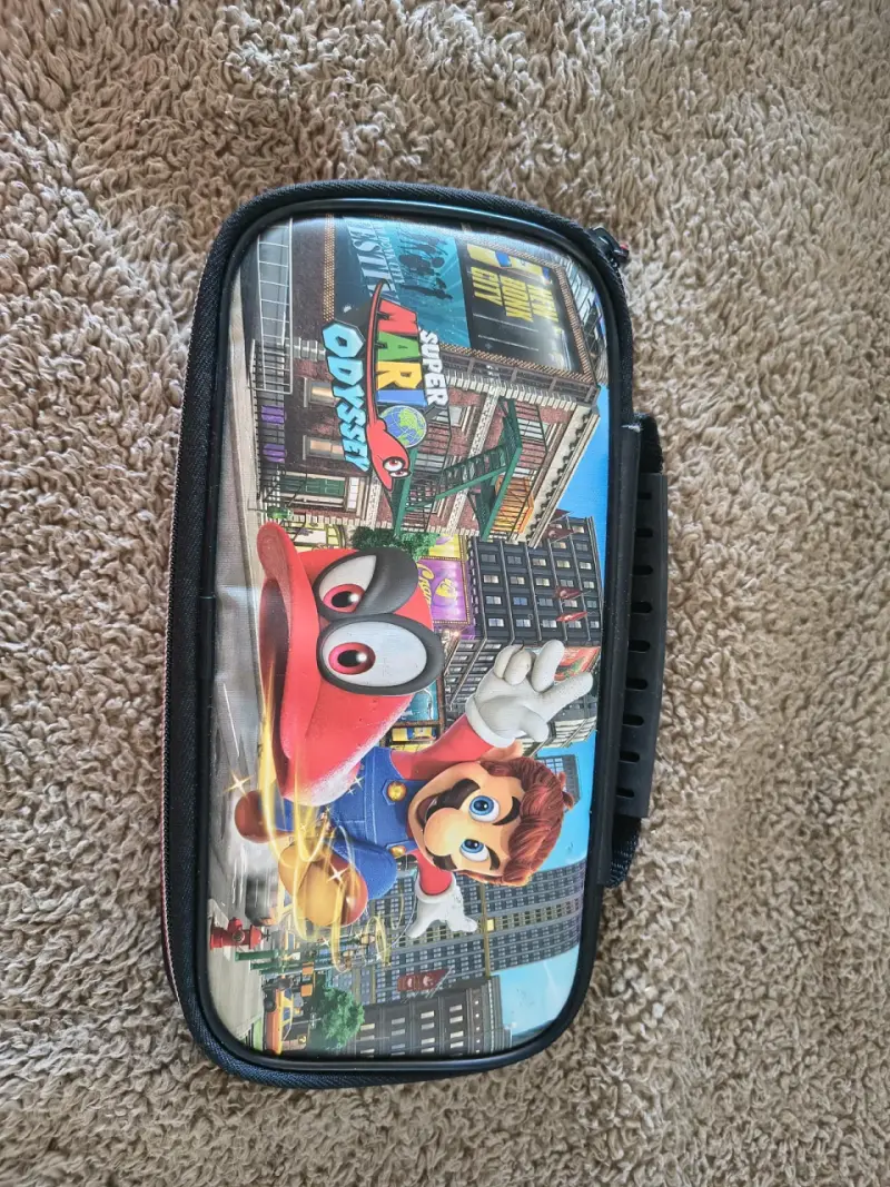 Estuche para Nintendo Switch Super Mario Odyssey