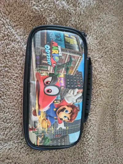 Estuche para Nintendo Switch Super Mario Odyssey - miniatura 1