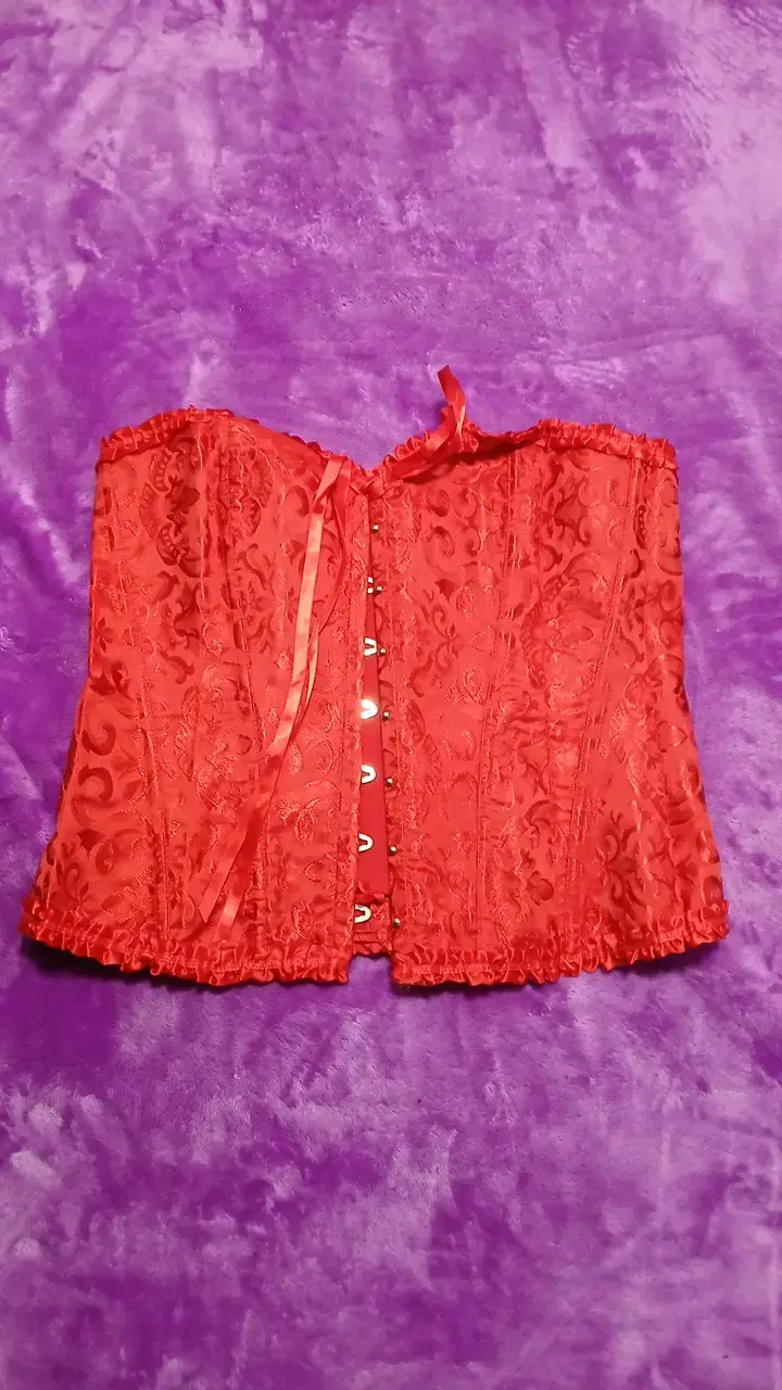 Corset rojo de encaje con diseño floral - 1