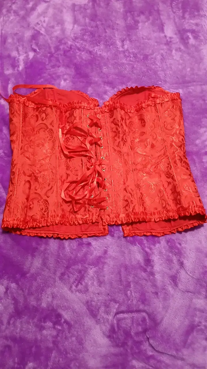 Corset rojo de encaje con diseño floral - 2