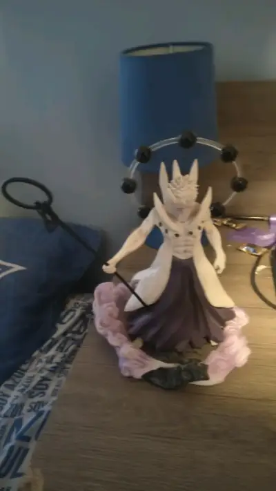 Figura de colección de personaje anime - miniatura 1