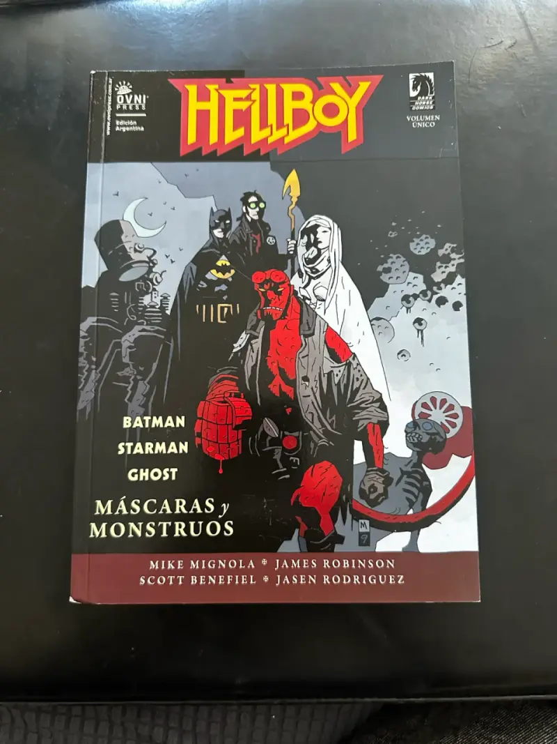 Cómic Hellboy Máscaras y Monstruos Edición Argentina