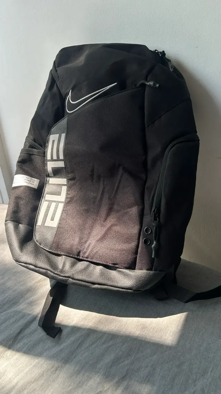 Mochila Nike Elite negra deportiva - 1