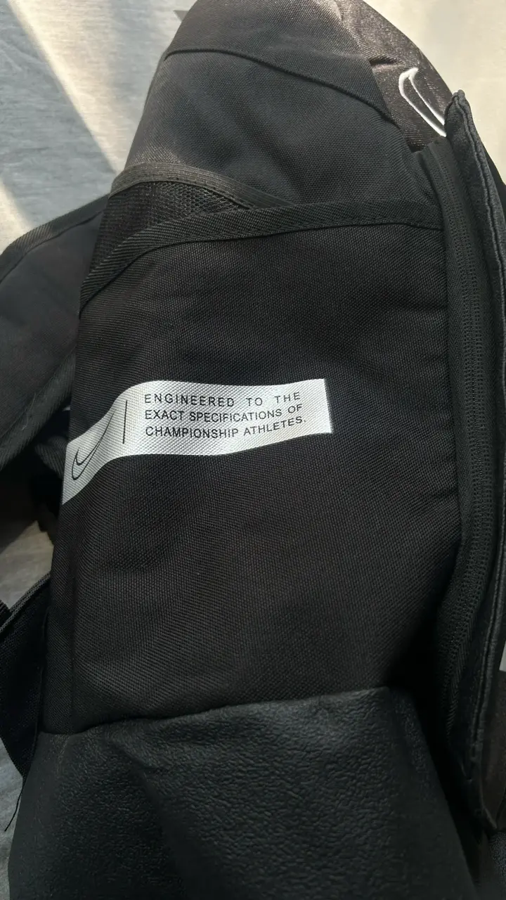 Mochila Nike Elite negra deportiva - 4