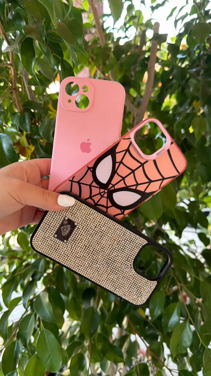 Pack carcasas iphone 15, usadas