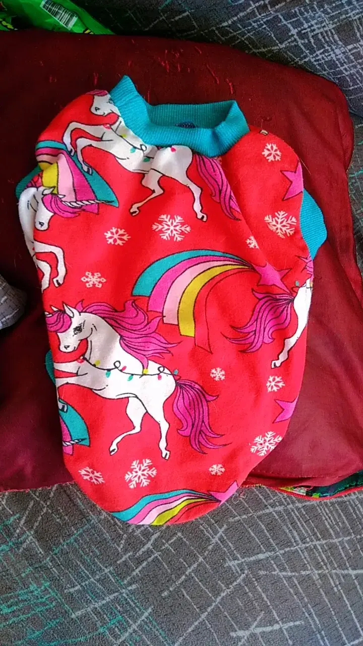 Polera para perro con diseño de unicornio - 2