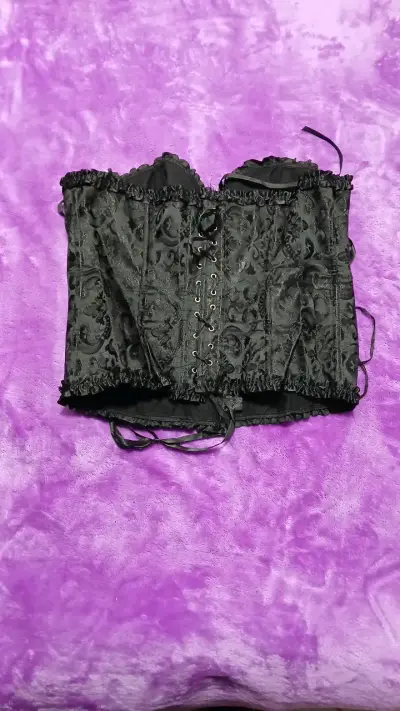 Corset negro con encaje floral - miniatura 2