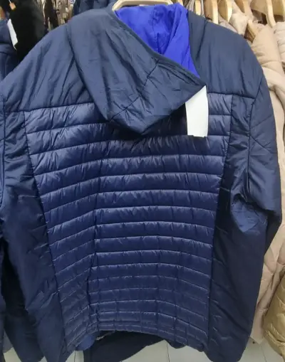 Chaqueta acolchada azul para hombre Quechua - miniatura 2
