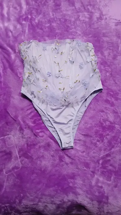 Body de encaje floral morado para mujer - miniatura 1