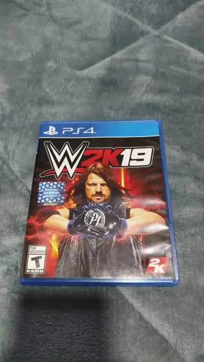Juego WWE 2K19 para PS4 en buen estado - miniatura 1