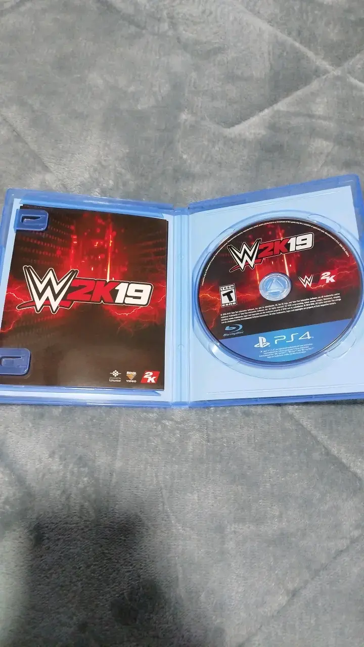 Juego WWE 2K19 para PS4 en buen estado - 3