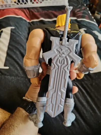 Figura de acción He-Man con espada - miniatura 4