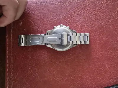 Reloj Ferrari cronógrafo rojo con pulsera metálica - miniatura 3