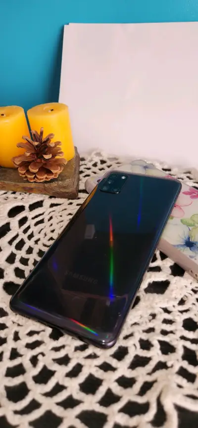 Smartphone Samsung Galaxy A51 en buen estado - miniatura 3
