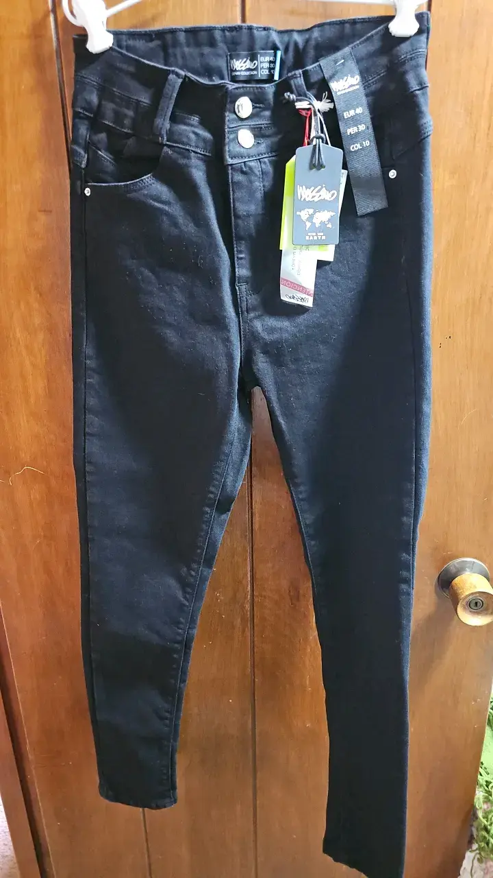 Jeans negros mujer Mossimo con etiqueta - 1