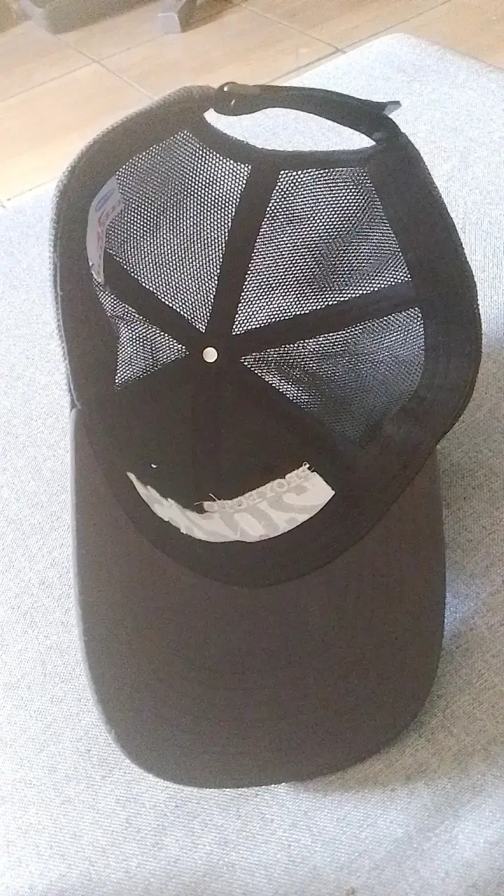 Gorra Negra Proyecto Kunstmann - 5
