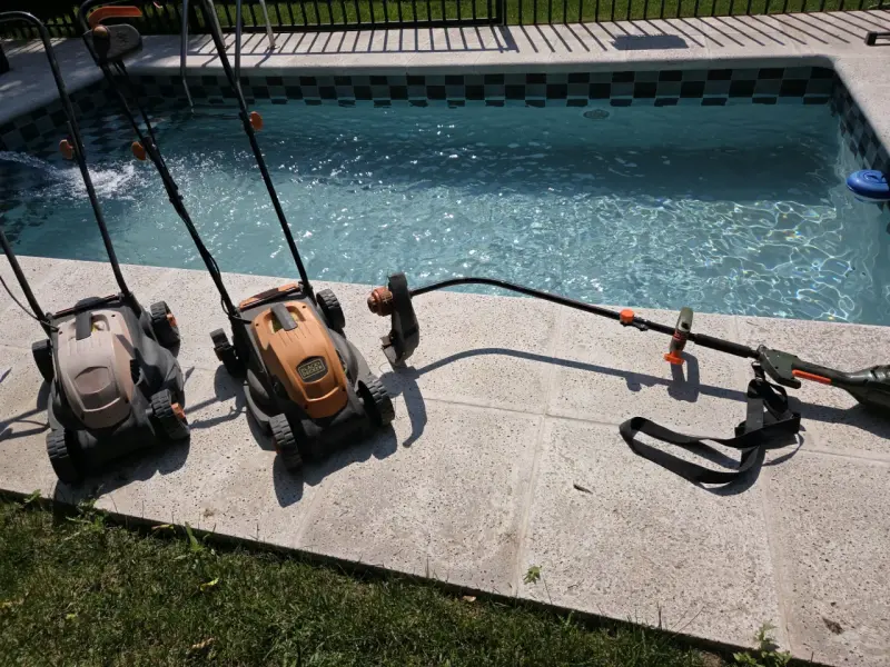 Cortacésped y desbrozadora Black & Decker usados - 2