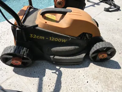 Cortacésped y desbrozadora Black & Decker usados - miniatura 5