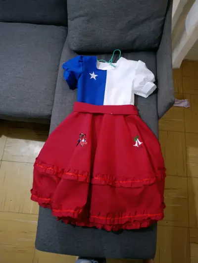Vestido típico chileno para niña - miniatura 1