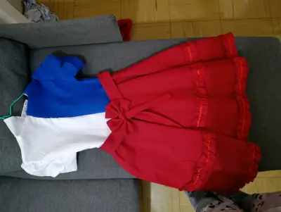 Vestido típico chileno para niña - miniatura 2