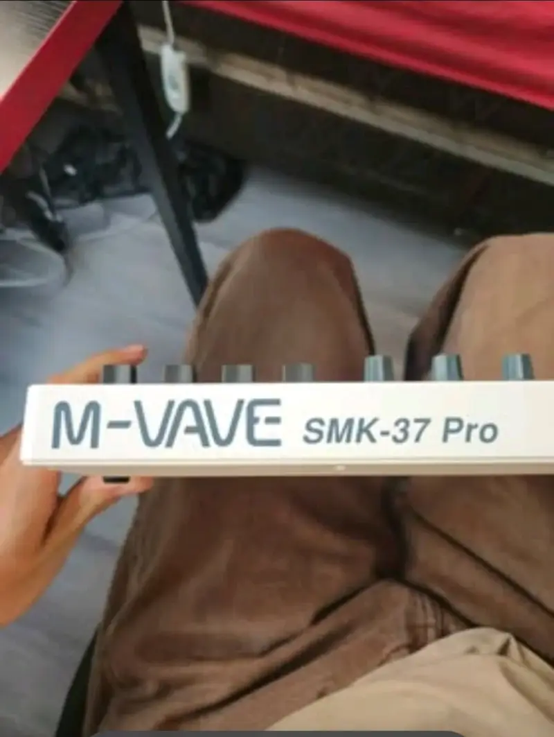 Controlador MIDI M-Vave SMK-37 Pro con pads - 3