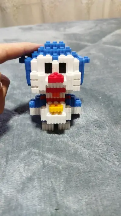 Figura Doraemon armada - miniatura 2