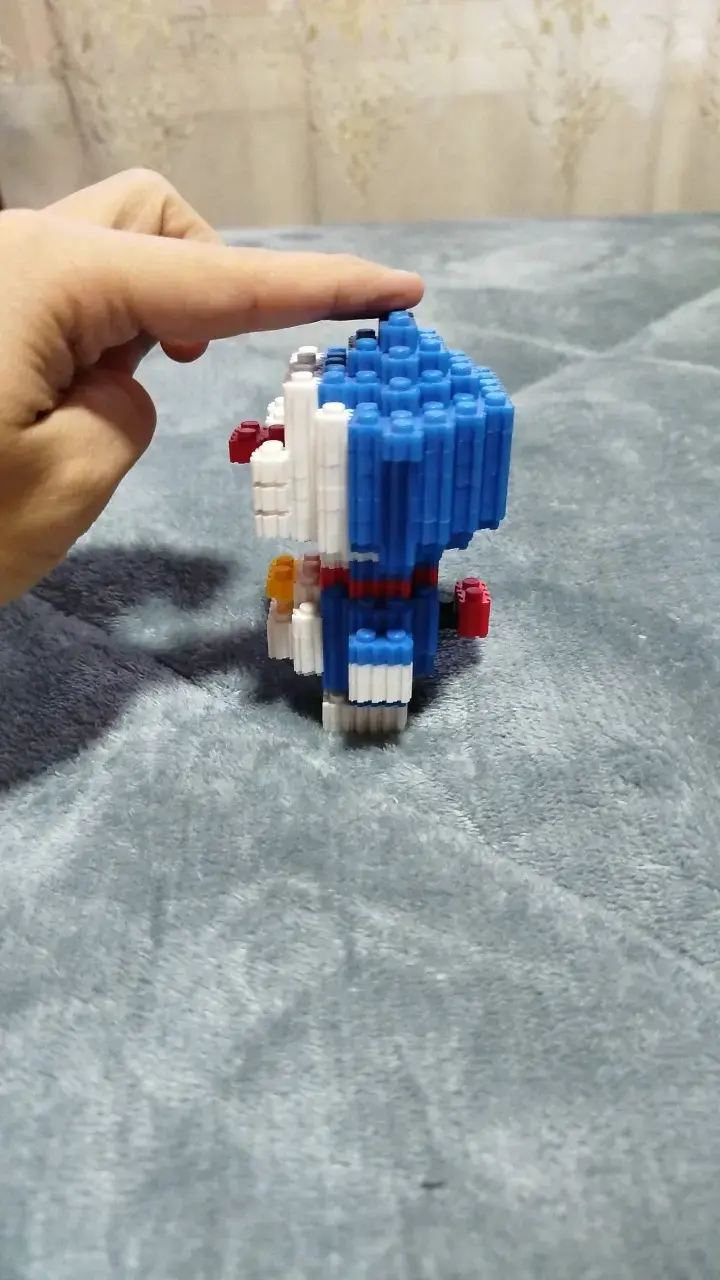 Figura Doraemon armada - 3