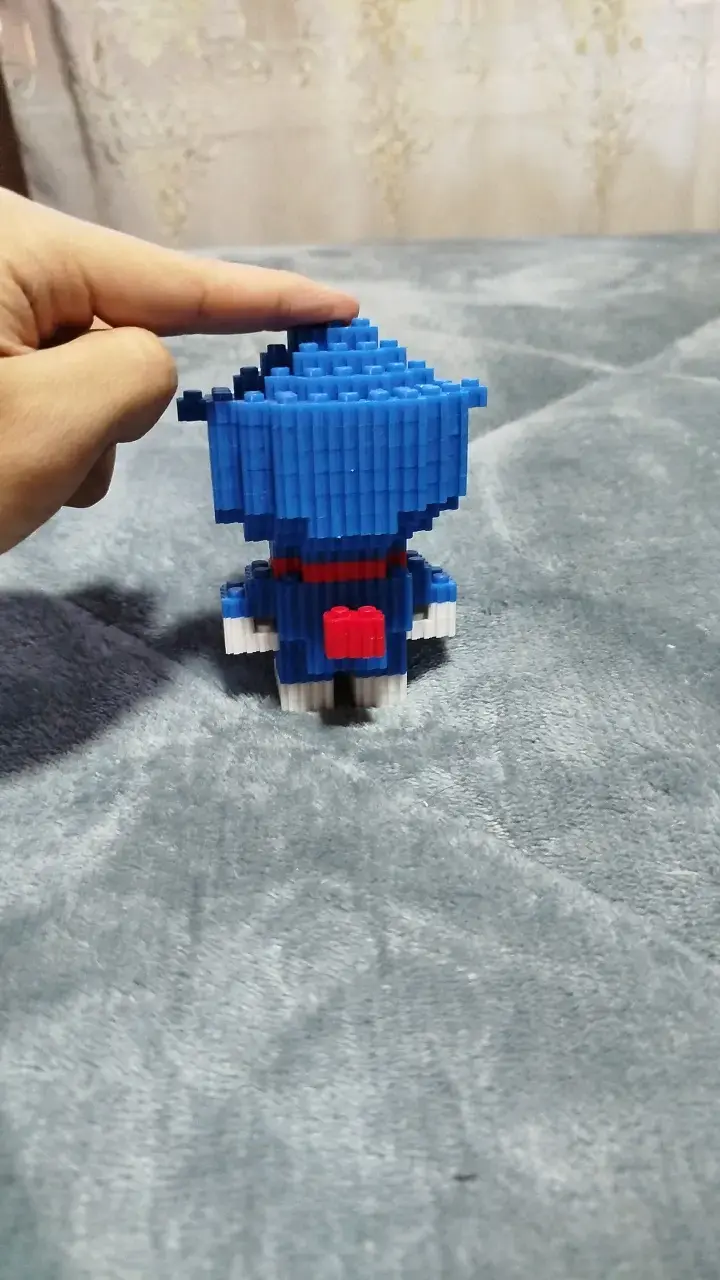 Figura Doraemon armada - 4