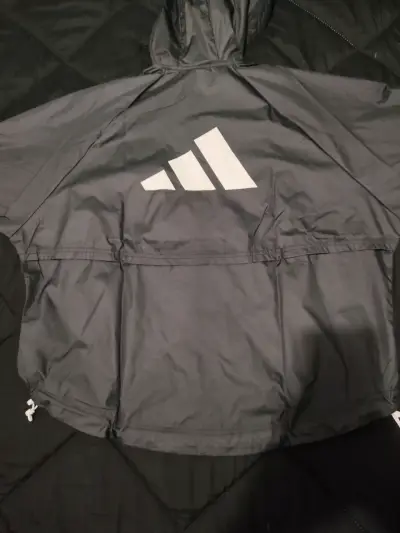 Cortaviento Negra con Capucha Adidas - miniatura 3