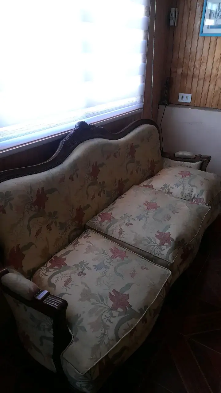 Juego de sillones vintage tapizados en tela floral - 2